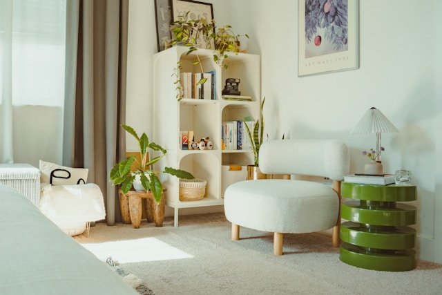 Small bedroom furniture choices that solve real space problems — bed sizes, storage options, and brand picks for UK and US rooms at every budget.