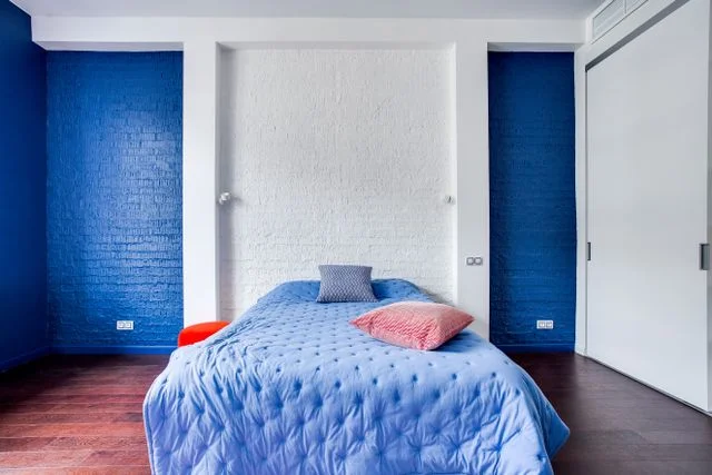 accent wall small bedroom