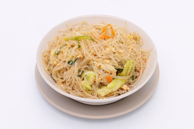 Eating gluten free Chinese food gets easier once you know the real risks. Use this practical guide before your next restaurant visit or home cook session.