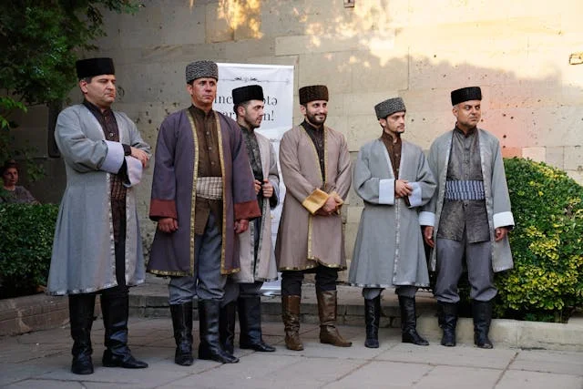 russian traditional clothing for men